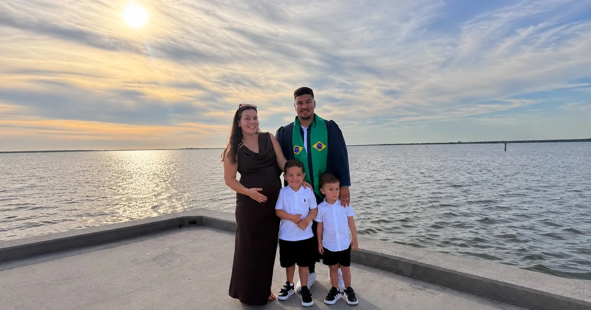 Victor Andrews com a família em reportagem do Vou Pra América