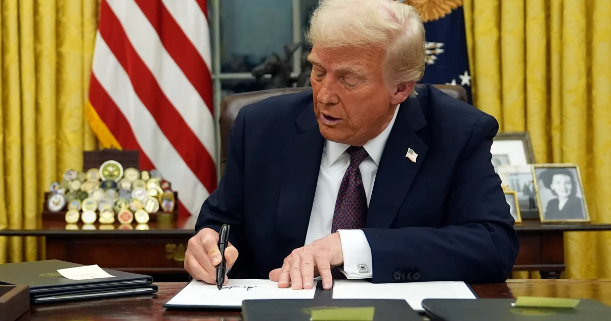 Trump anuncia duas medidas para baratear casas nos EUA: o que é promessa e o que já vale