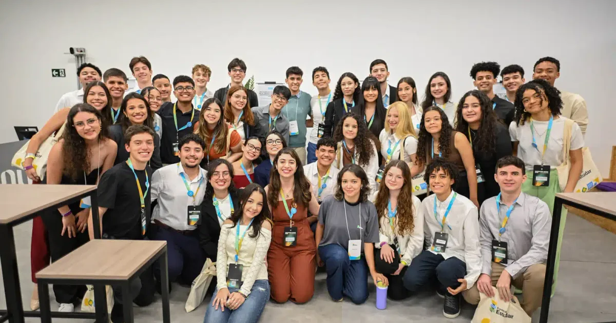 Fundação Estudar abre inscrições para programa gratuito que prepara brasileiros para universidades no exterior