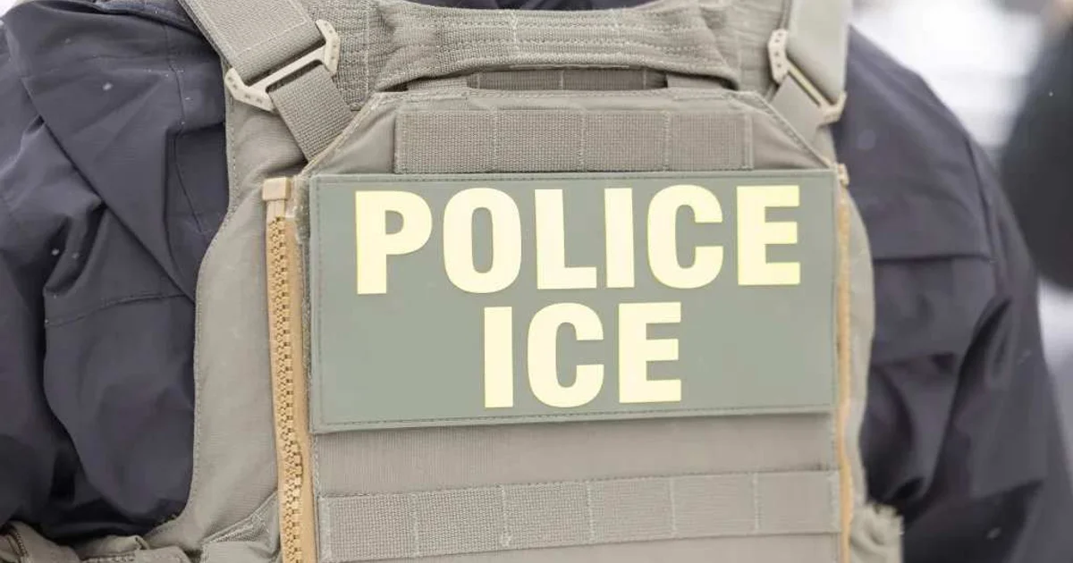 ICE exigirá câmera corporal em equipes de prisão após mortes no Texas e no Maine